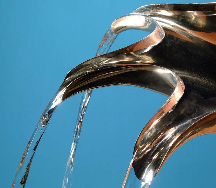 Triple Spout Video William Pye Water Sculpture